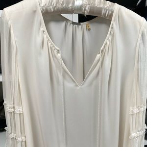 Elie Tahari silk poet blouse